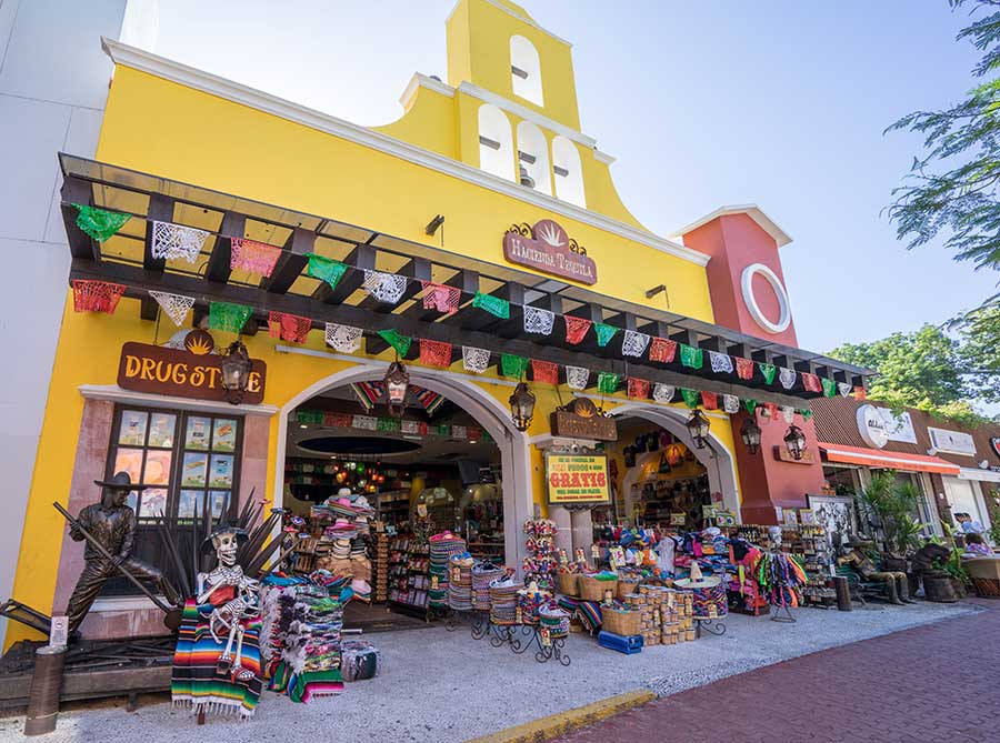 Tiendas en La Quinta en Playa del Carmen o 5th Avenue