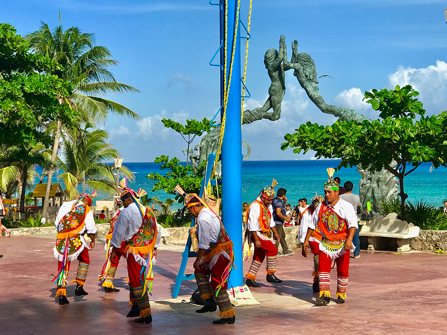 Danza de los Voladores (Mayan Flying Men) Ceremony, Playa del Carmen, Mexico