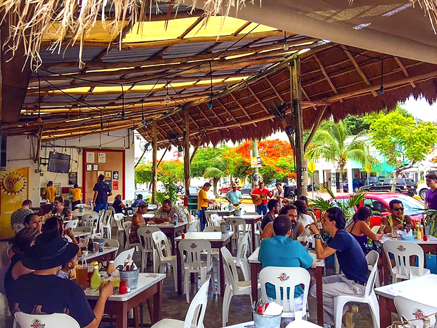 Los Aguachiles Riviera Maya, restaurante de mariscos en Playa del Carmen