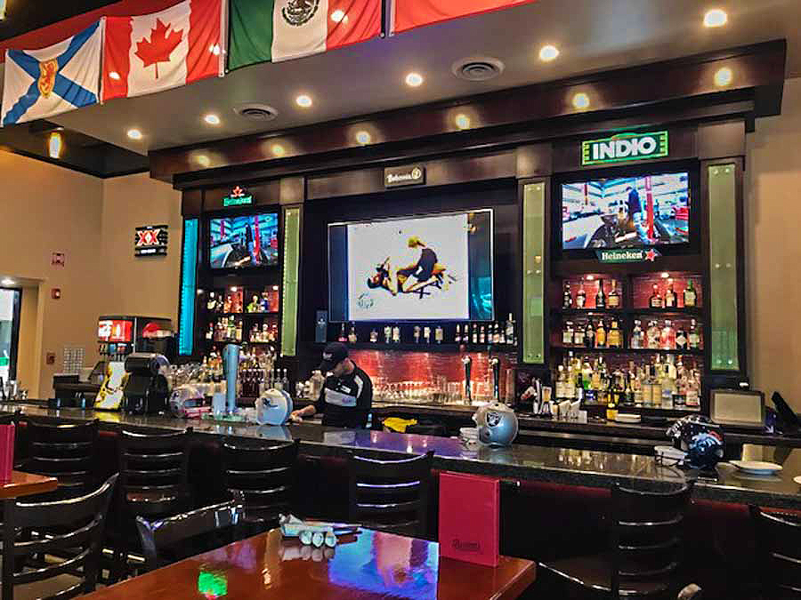 Boston's Pizza and Sports Bar, Playa del Carmen, Mexico