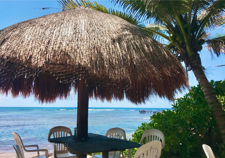 La Buena Vida Beach Bar, Akumal, Riviera Maya, Mexico